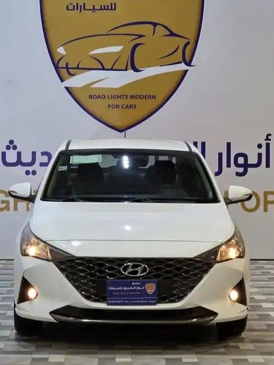 Used Hyundai Accent V Facelift, 1.6 l, 2022 in Saudi Arabia, Riyadh by Anwar Al Tareeq Al Hadith  معرض انوار الطريق الحديث, White color. GCC Specs | AUTO.AE | Listing #260311