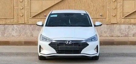 Подержанный Hyundai Avante VI Рестайлинг, 1.6 л, 2019 в Саудовская Аравия, Эр-Рияд от Al Qaiser Showroom معرض القيصر للسيارات Белый цвет.  | AUTO.AE | Объявление #266905