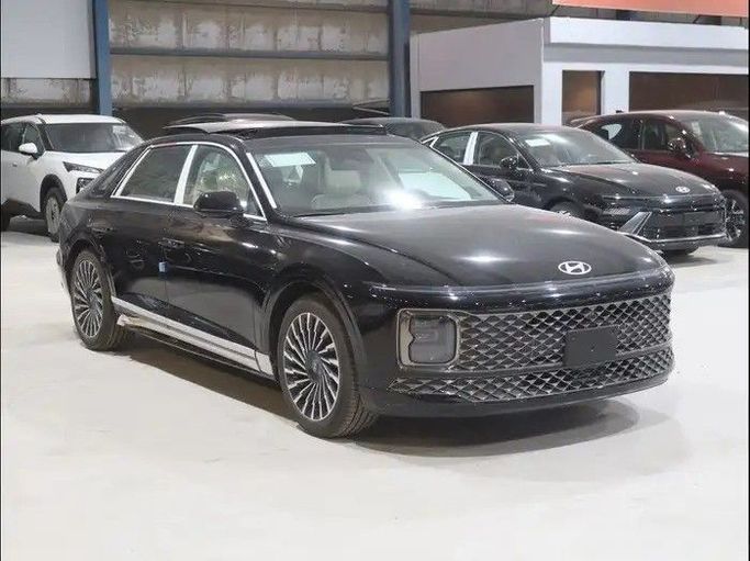 Новый Hyundai Azera III Рестайлинг, 3.5 л, 2024 в Саудовская Аравия, Эр-Рияд от Al Qarni Motors معرض القرني للسيارات Черный цвет.  | AUTO.AE | Объявление #257589