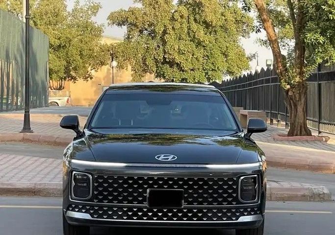 Used Hyundai Azera VII (GN7), 3.5 l, 2025 in Saudi Arabia, Riyadh by Sumou Al Markabat معرض سمو المركبات, Black color.  | AUTO.AE | Listing #259447