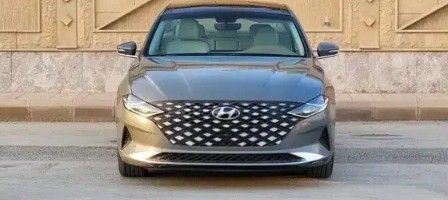Used Hyundai Azera III (IG) Facelift, 3.5 l, 2023 in Saudi Arabia, Riyadh by Al Qaiser Showroom معرض القيصر للسيارات, Grey color.  | AUTO.AE | Listing #266906