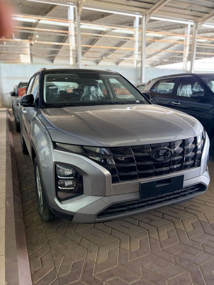جديدة Hyundai Creta فيس ليفت الثاني, 1.5 l, 2025 في في المملكة العربية السعودية, الرياض من Abdullah Sharaf Cars معرض عبدالله شرف للسيارات، اللون فضي. مواصفات الخليج | AUTO.AE | إعلان #246758