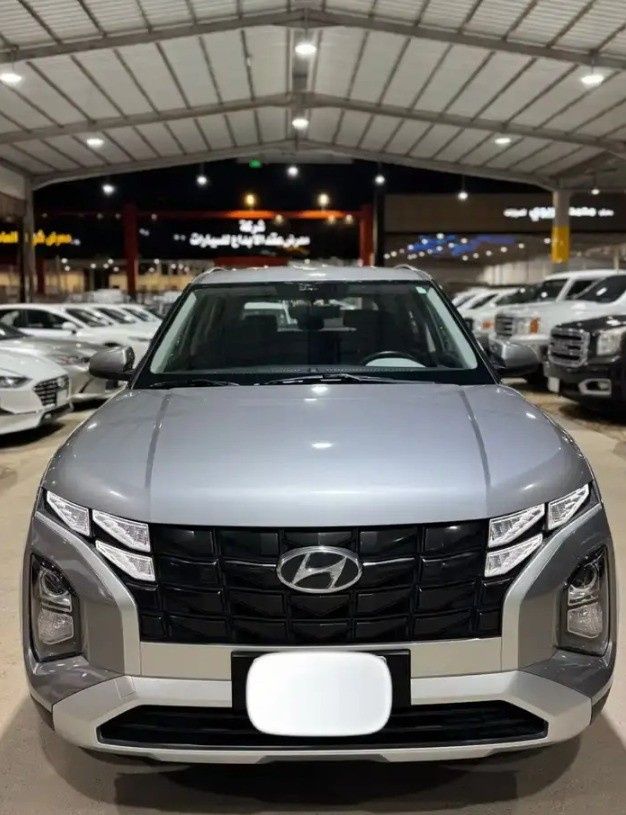 Подержанный Hyundai Creta II Рестайлинг, 1.5 л, 2024 в Саудовская Аравия, Эр-Рияд от معرض امتياز الشفا للسيارات Серебристый цвет.  | AUTO.AE | Объявление #264300
