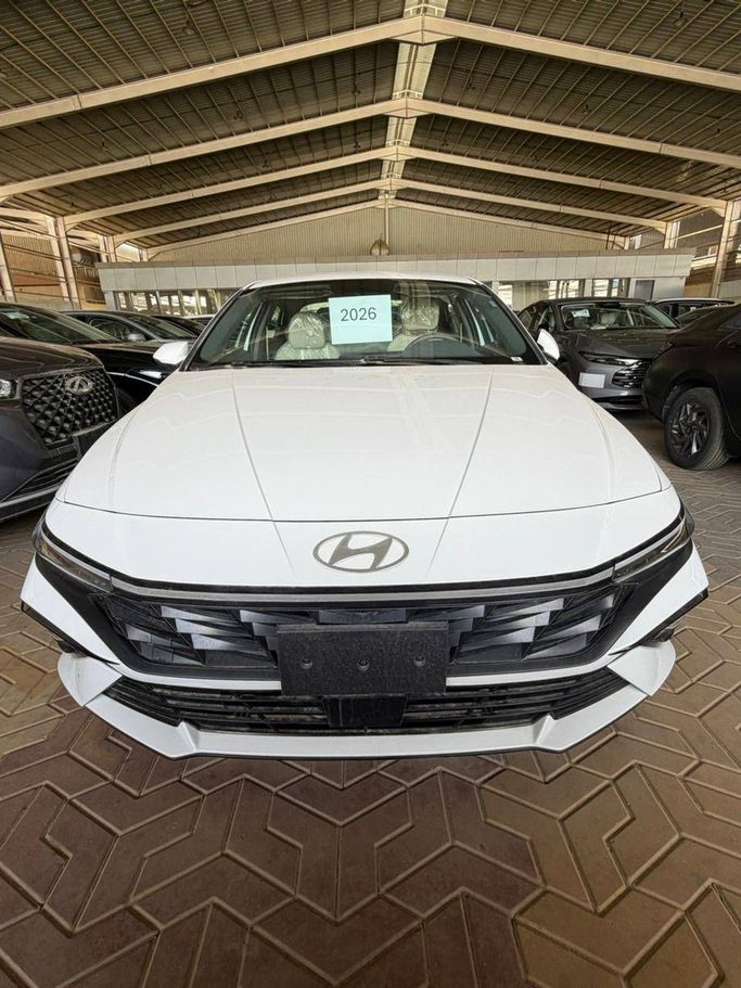 جديدة Hyundai Elantra عملية فيس ليفت VII (CN7), 2.0 l, 2026 في في المملكة العربية السعودية, الرياض من Abdullah Sharaf Cars معرض عبدالله شرف للسيارات، اللون أبيض. مواصفات الخليج | AUTO.AE | إعلان #246730