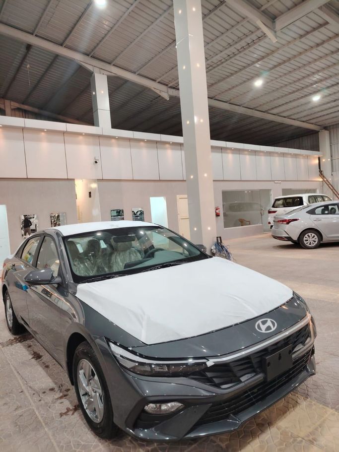 جديدة Hyundai Elantra عملية فيس ليفت VII (CN7), 1.6 l, 2024 في في المملكة العربية السعودية, الرياض من Al Astool Al Khaleeji شركة الأسطول الخليجي للسيارات، اللون رمادي.  | AUTO.AE | إعلان #249344