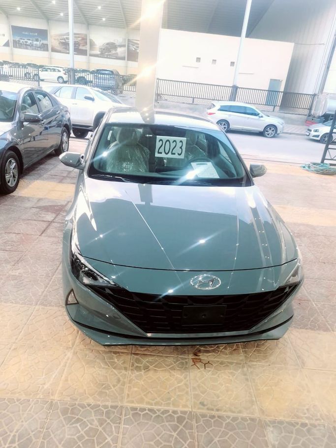 Новый Hyundai Elantra VII (CN7) Рестайлинг, 1.6 л, 2023 в Саудовская Аравия, Эр-Рияд от Al Astool Al Khaleeji شركة الأسطول الخليجي للسيارات Бирюзовый цвет.  | AUTO.AE | Объявление #249366
