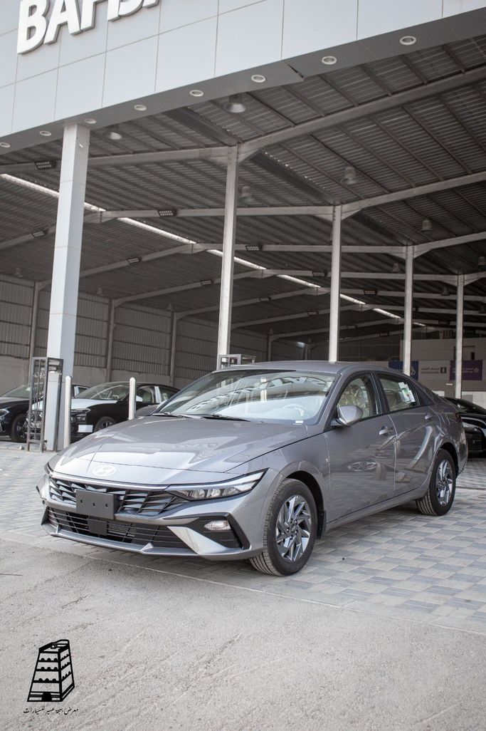 جديدة Hyundai Elantra عملية فيس ليفت VII (CN7), 2.0 l, 2026 في في المملكة العربية السعودية, الرياض من Bahjat Aseer Auto Exhibition معرض بهجة عسير للسيارات، اللون أسود.  | AUTO.AE | إعلان #252350