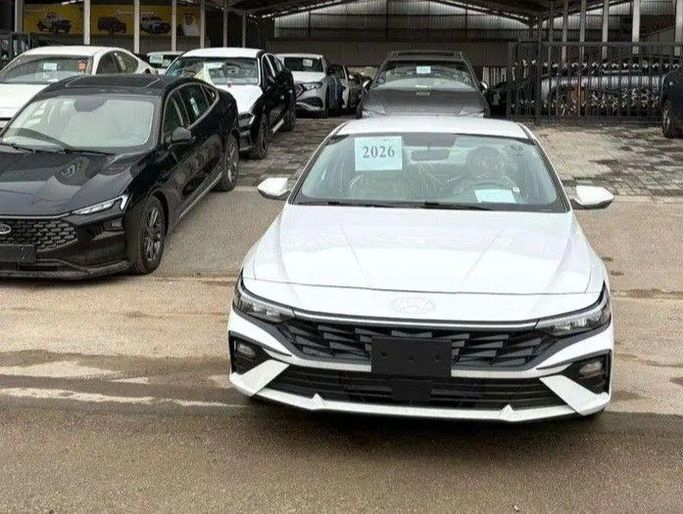 جديدة Hyundai Elantra عملية فيس ليفت VII (CN7), 1.6 l, 2026 في في المملكة العربية السعودية, الرياض من Al Wadi Car شركة مركبة الوادي، اللون أبيض. مواصفات الخليج | AUTO.AE | إعلان #256114