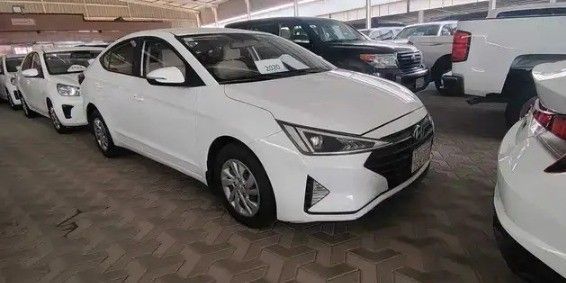 مستعملة Hyundai Elantra عملية فيس ليفت السادس (م), 1.6 l, 2020 في في المملكة العربية السعودية, الرياض من Al Qarni Motors معرض القرني للسيارات، اللون أبيض.  | AUTO.AE | إعلان #258371