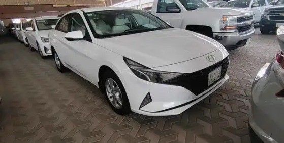 Подержанный Hyundai Elantra VII (CN7), 2.0 л, 2022 в Саудовская Аравия, Эр-Рияд от Al Qarni Motors معرض القرني للسيارات Белый цвет.  | AUTO.AE | Объявление #258423