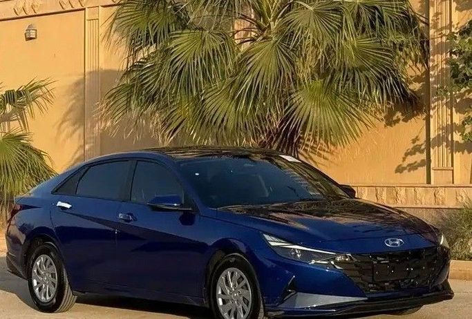 مستعملة Hyundai Elantra VII (CN7), 2.0 l, 2021 في في المملكة العربية السعودية, الرياض من Salim Cars معرض سالم للسيارات، اللون أزرق داكن. مواصفات الخليج | AUTO.AE | إعلان #260366