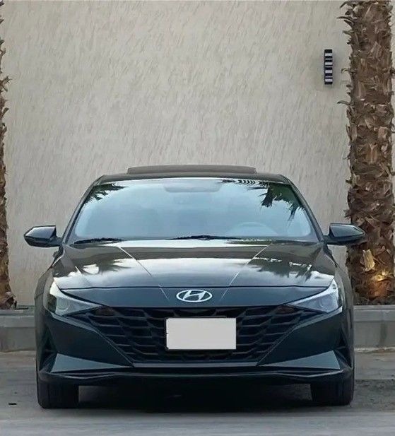 Подержанный Hyundai Elantra VII (CN7), 1.6 л, 2022 в Саудовская Аравия, Эр-Рияд от Bayraq Al Ibda’a Cars معرض بيرق الابداع Серый цвет.  | AUTO.AE | Объявление #261750
