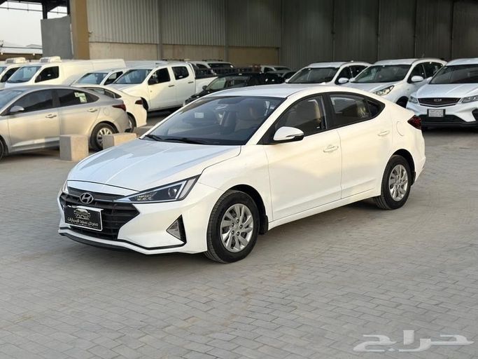Подержанный Hyundai Elantra VI (AD) Рестайлинг, 1.6 л, 2020 в Саудовская Аравия, Эр-Рияд от Saad Car  معرض سعد للسيارات Белый цвет.  | AUTO.AE | Объявление #261819