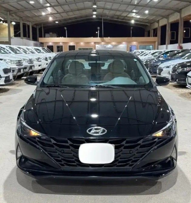 Подержанный Hyundai Elantra VII (CN7), 2.0 л, 2022 в Саудовская Аравия, Эр-Рияд от معرض امتياز الشفا للسيارات Черный цвет.  | AUTO.AE | Объявление #264285