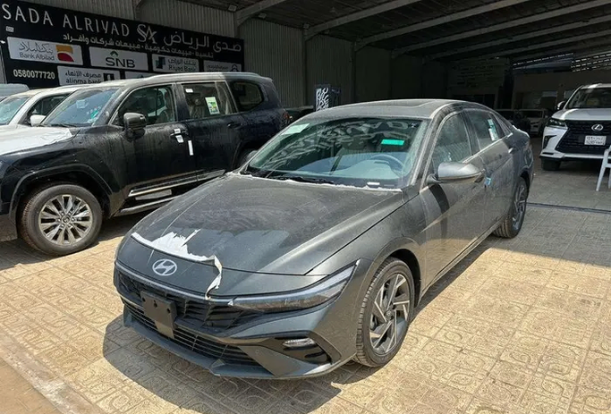 Новый ⁦Hyundai Elantra VII (CN7) Рестайлинг, 1.5 л, 2026⁩ в Саудовская Аравия, Эр-Рияд от Sada Al Riyadh صدى الرياض Серый цвет.  | AUTO.AE | Объявление #288951