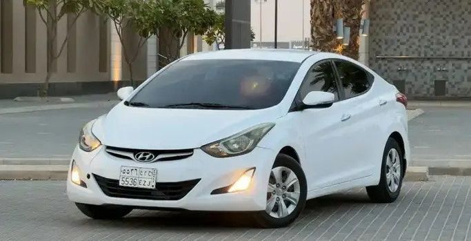 مستعملة ⁦Hyundai Elantra عملية فيس ليفت V (MD)، 1.6 l، 2016⁩ في في المملكة العربية السعودية, الرياض من شركة رمال الأندلس للسيارات، اللون أبيض.  | AUTO.AE | إعلان #289115