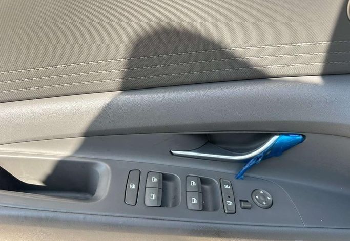 مستعملة Hyundai Elantra VII (CN7)، 1.6 لتر، 2022 في المملكة العربية السعودية، الرياض من Al Shukh شركة معرض الشيوخ للسيارات، اللون رمادي.  | AUTO.AE | إعلان #296208 — صورة 14 من 14