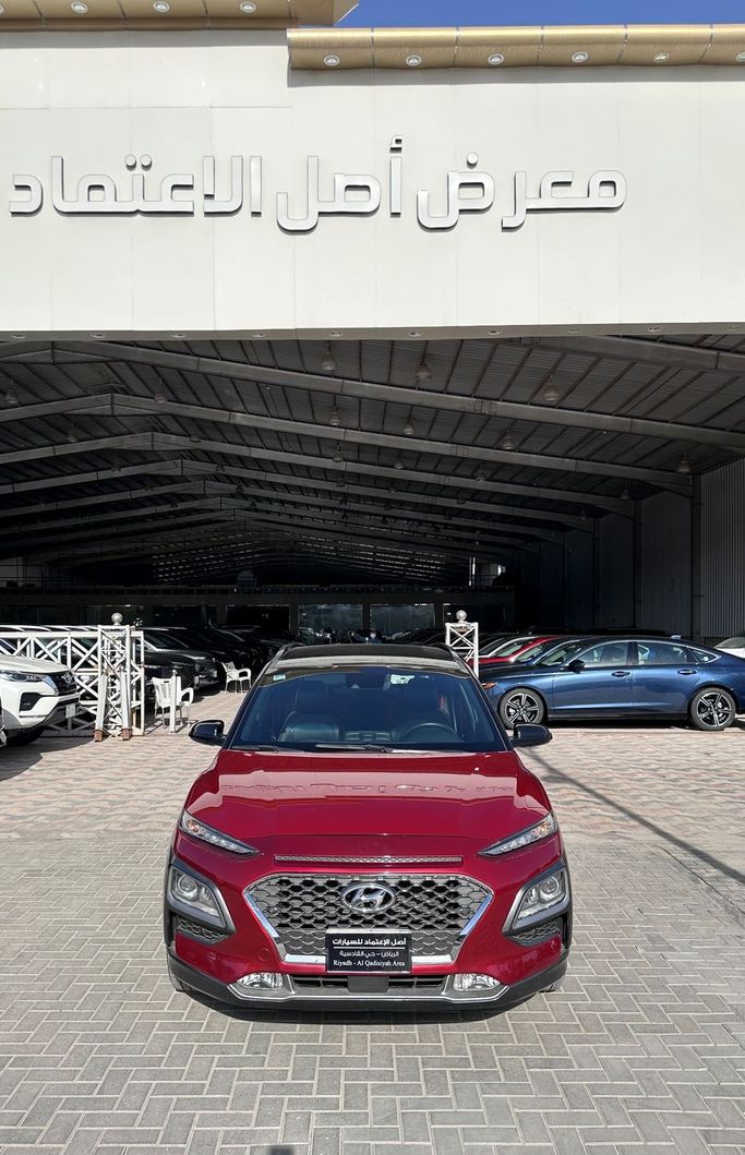 مستعملة Hyundai Kona أنا فيس ليفت, 1.6 l, 2020 في في المملكة العربية السعودية, الرياض من Asl Al Etemad معرض اصل الاعتماد للسيارات، اللون أحمر.  | AUTO.AE | إعلان #247350
