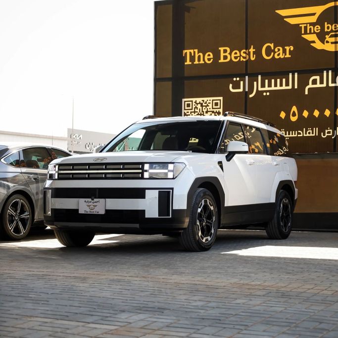 Подержанный Hyundai Santa Fe V (MX5), 2.5 л, 2024 в Саудовская Аравия, Эр-Рияд от The best car احسن سيارة Белый цвет.  | AUTO.AE