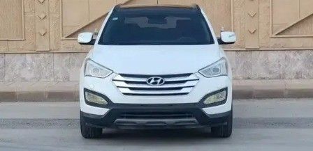 Подержанный Hyundai Santa Fe III, 3.3 л, 2014 в Саудовская Аравия, Эр-Рияд от Al Qaiser Showroom معرض القيصر للسيارات Белый цвет.  | AUTO.AE | Объявление #266996