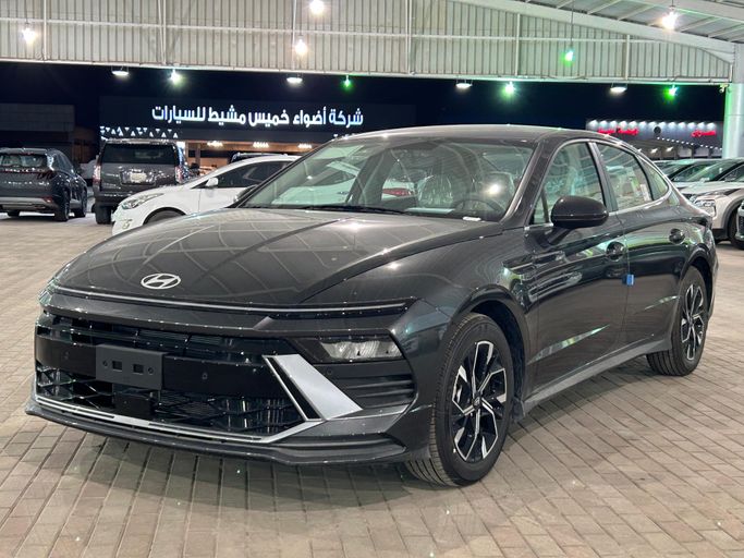 Новый Hyundai Sonata VIII (DN8) Рестайлинг, 2.5 л, 2026 в Саудовская Аравия, Эр-Рияд от Al Saadi معرض عبيد السعدي Серый цвет. GCC | AUTO.AE