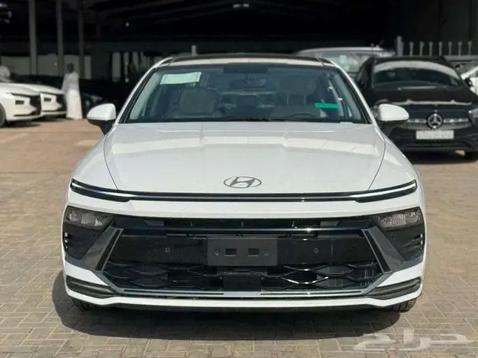 جديدة Hyundai Sonata عملية فيس ليفت VIII (DN8), 2.5 l, 2026 في في المملكة العربية السعودية, الرياض من Rayat Al-Ezz معرض راية العز للسيارات، اللون أبيض. مواصفات الخليج | AUTO.AE | إعلان #256000