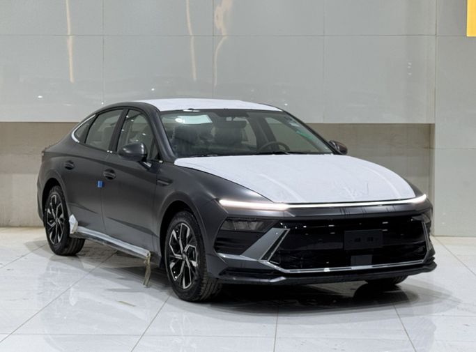 جديدة Hyundai Sonata عملية فيس ليفت VIII (DN8), 2.5 l, 2025 في في المملكة العربية السعودية, الرياض من Al Imtiaz Cars شركة الامتياز للسيارات، اللون رمادي. مواصفات الخليج | AUTO.AE | إعلان #257976