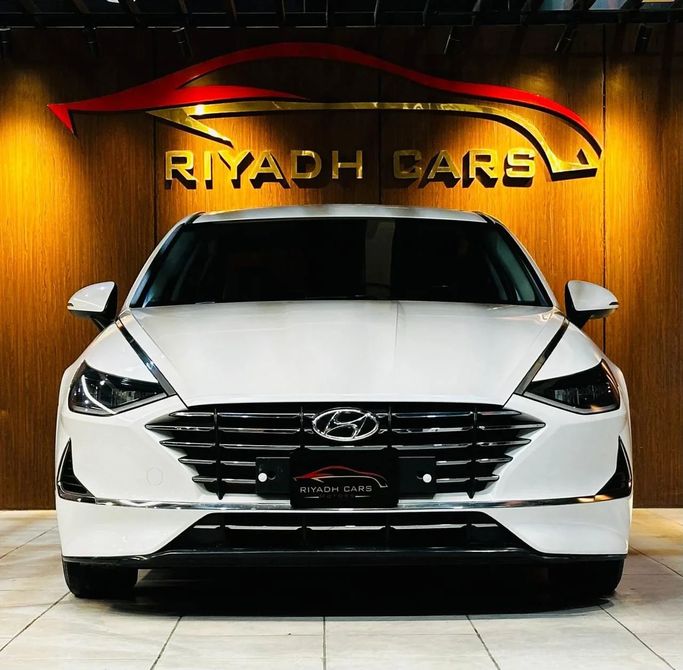 Used Hyundai Sonata VIII (DN8), 2.0 l, 2020 in Saudi Arabia, Riyadh by Riyadh Cars معرض الرياض للسيارات, White color. GCC Specs | AUTO.AE | Listing #258800