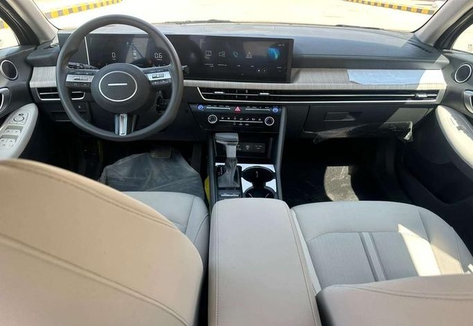 Подержанный Hyundai Sonata VIII (DN8) Рестайлинг, 2.5 л, 2026 в Саудовская Аравия, Эр-Рияд от Al Shukh شركة معرض الشيوخ للسيارات Серый цвет.  | AUTO.AE | Объявление #296207 — фото 11 из 13