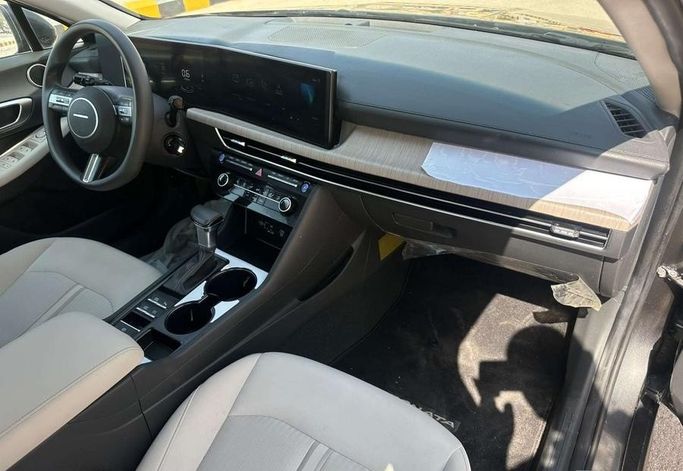 Подержанный Hyundai Sonata VIII (DN8) Рестайлинг, 2.5 л, 2026 в Саудовская Аравия, Эр-Рияд от Al Shukh شركة معرض الشيوخ للسيارات Серый цвет.  | AUTO.AE | Объявление #296207 — фото 12 из 13