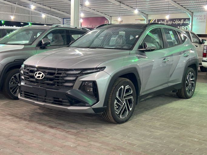New Hyundai Tucson IV (NX4) Facelift, 1.6 l, 2025 in Saudi Arabia, Riyadh by Al Saadi معرض عبيد السعدي, Grey color. GCC Specs | AUTO.AE | Listing #244548