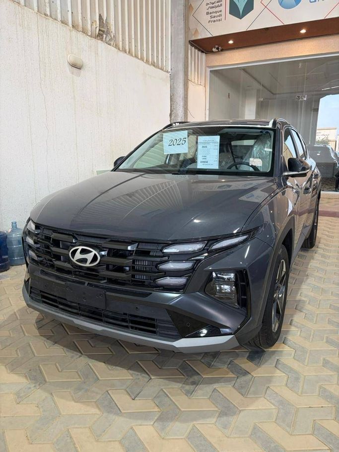 Новый Hyundai Tucson IV, 1.6 л, 2025 в Саудовская Аравия, Эр-Рияд от Al Salhi Auto معرض الصالحي للسيارات Серый цвет.  | AUTO.AE | Объявление #247170