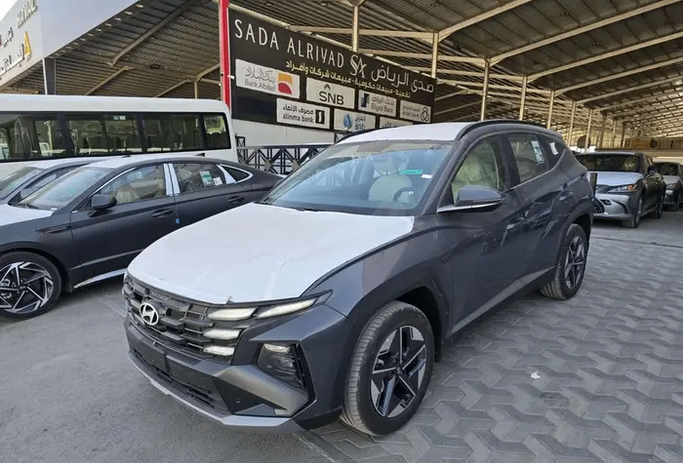 جديدة ⁦Hyundai Tucson فيس ليفت IV، 1.6 l، 2026⁩ في في المملكة العربية السعودية, الرياض من Sada Al Riyadh صدى الرياض، اللون رمادي.  | AUTO.AE | إعلان #288983