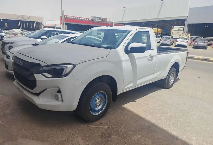 جديدة ⁦Isuzu D-Max ثالثاً، 1.9 l، 2026⁩ في في المملكة العربية السعودية, الرياض من Sada Al Riyadh صدى الرياض، اللون أبيض. مواصفات الخليج | AUTO.AE | إعلان #289130