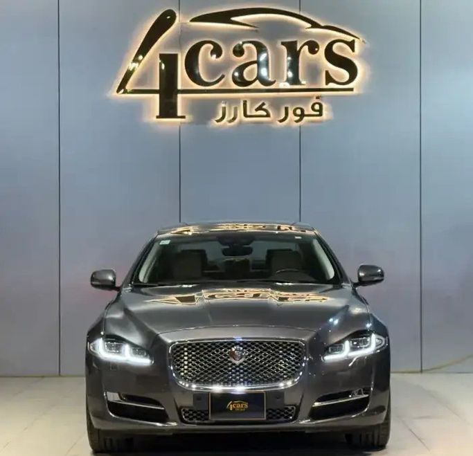 Подержанный Jaguar XJ IV (X351) Рестайлинг, 3.0 л, 2019 в Саудовская Аравия, Эр-Рияд от 4Cars فور كارز Серый цвет. GCC | AUTO.AE | Объявление #267393