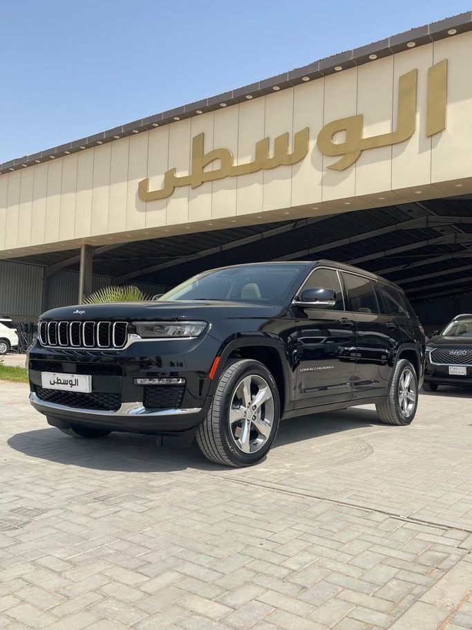 مستعملة Jeep Cherokee عملية فيس ليفت V (KL), 3.2 l, 2021 في في المملكة العربية السعودية, الرياض من Al Wusta معرض الوسطى للسيارات، اللون أسود. أخرى | AUTO.AE | إعلان #256283