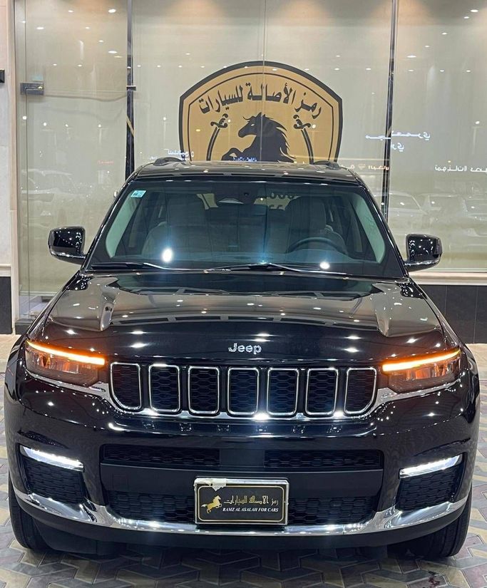 مستعملة Jeep Grand Cherokee V (WL), 3.6 l, 2021 في في المملكة العربية السعودية, الرياض من Ramz Al Asalah رمز الاصالة، اللون أسود.  | AUTO.AE | إعلان #249075