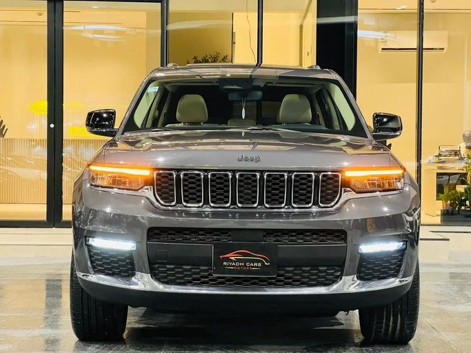 Used Jeep Grand Cherokee V (WL), 3.6 l, 2021 in Saudi Arabia, Riyadh by Riyadh Cars معرض الرياض للسيارات, Grey color. GCC Specs | AUTO.AE | Listing #258834