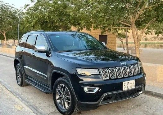 Used Jeep Grand Cherokee IV (WK2) Facelift, 3.6 l, 2018 in Saudi Arabia, Riyadh by معرض شموخ الشرق Shumokh Al - Sharq, Black color. GCC Specs | AUTO.AE | Listing #264836
