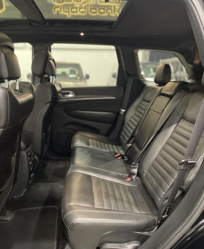 Подержанный Jeep Grand Cherokee IV (WK2) Рестайлинг, 3.6 л, 2020 в Саудовская Аравия, Эр-Рияд от Auto City أوتو سيتي Черный цвет.  | AUTO.AE | Объявление #296433 — фото 10 из 13