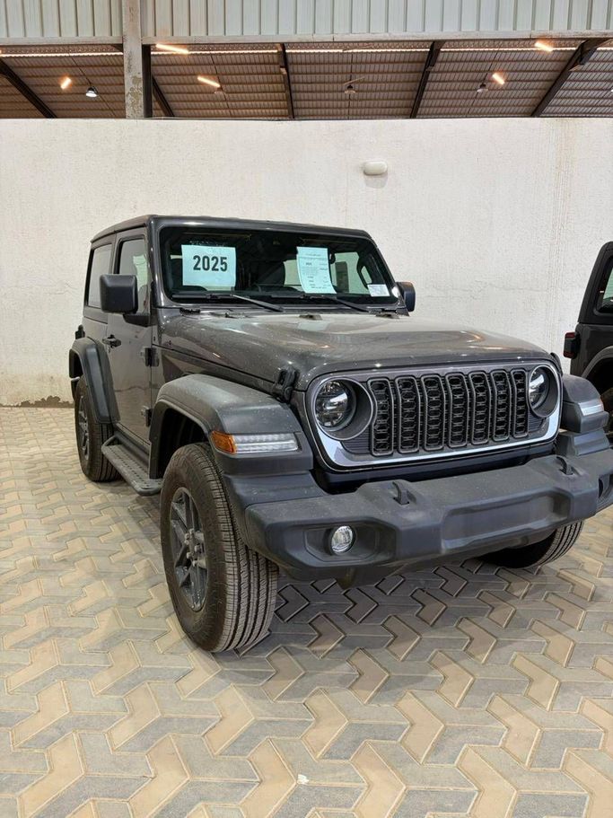 Новый Jeep Wrangler IV (JL) Рестайлинг, 2.0 л, 2025 в Саудовская Аравия, Эр-Рияд от Al Salhi Auto معرض الصالحي للسيارات Черный цвет.  | AUTO.AE | Объявление #247181
