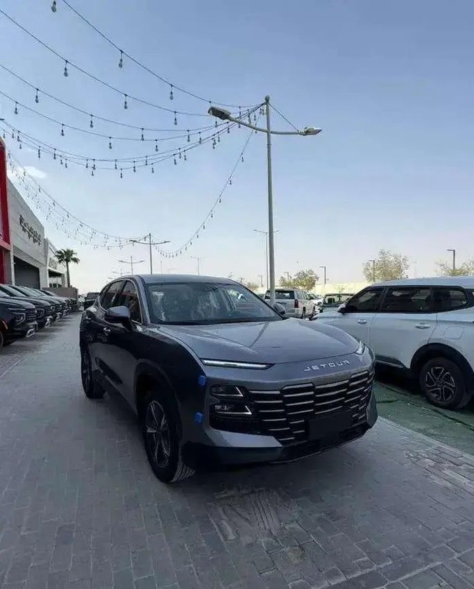 جديدة ⁦Jetour Dashing I، 1.5 l، 2027⁩ في في المملكة العربية السعودية, الرياض من Al Khedr Cars الخضر للسيارات، اللون رمادي.  | AUTO.AE | إعلان #288844