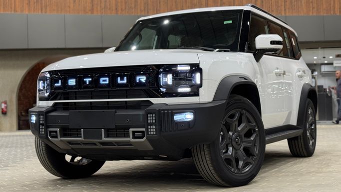 Новый Jetour T2, 2.0 л, 2026 в Саудовская Аравия, Эр-Рияд от Wasm Car Trading شركة وسم للسيارات Белый цвет.  | AUTO.AE | Объявление #245056