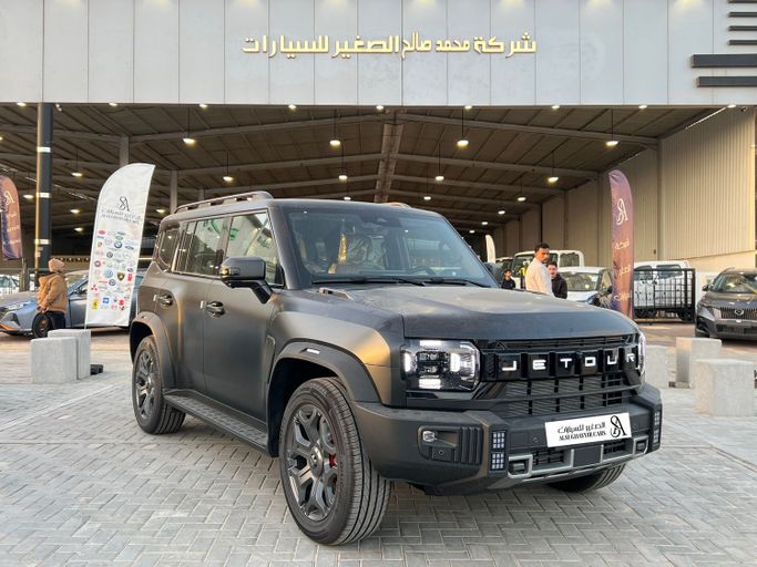 Новый Jetour T2, 2.0 л, 2026 в Саудовская Аравия, Эр-Рияд от Al Sughayyir Cars الصغير للسيارات Черный цвет.  | AUTO.AE | Объявление #254259
