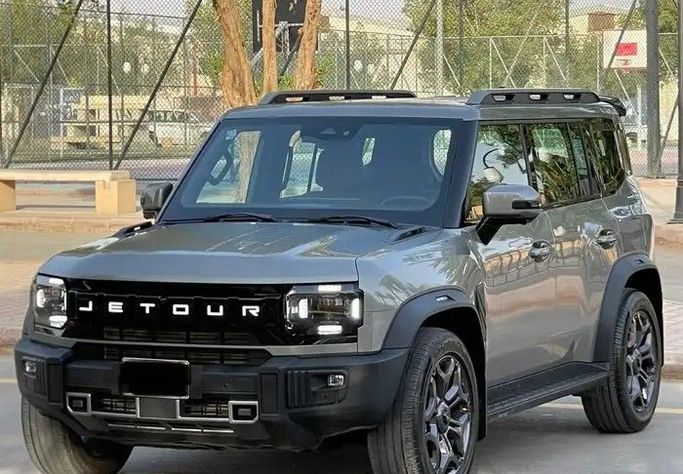 مستعملة Jetour T2, 2.0 l, 2025 في في المملكة العربية السعودية, الرياض من Sumou Al Markabat معرض سمو المركبات، اللون رمادي.  | AUTO.AE | إعلان #259480