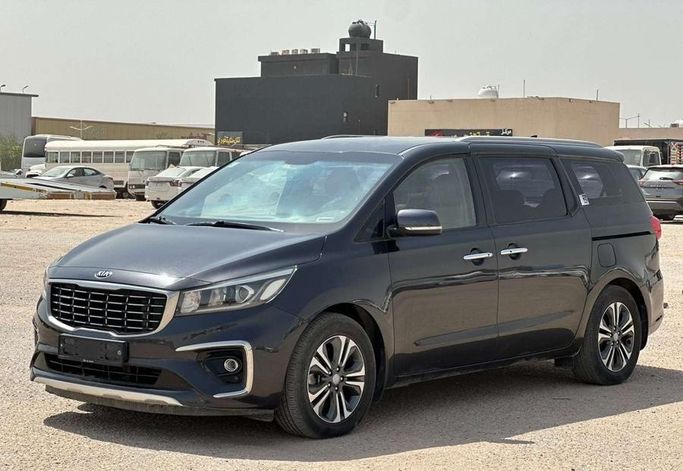 مستعملة Kia Carnival ثالثاً، 2.2 لتر، 2019 في المملكة العربية السعودية، الرياض من Al Shukh شركة معرض الشيوخ للسيارات، اللون رمادي.  | AUTO.AE | إعلان #296195 — صورة 5 من 15