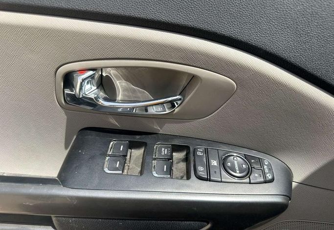 مستعملة Kia Carnival ثالثاً، 2.2 لتر، 2019 في المملكة العربية السعودية، الرياض من Al Shukh شركة معرض الشيوخ للسيارات، اللون رمادي.  | AUTO.AE | إعلان #296195 — صورة 7 من 15
