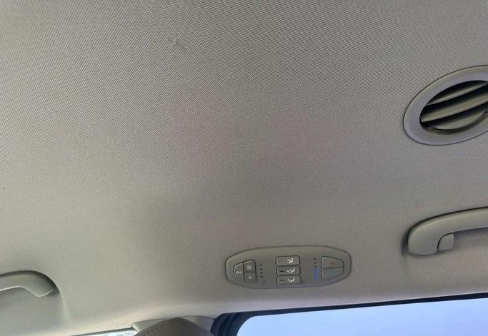 مستعملة Kia Carnival ثالثاً، 2.2 لتر، 2019 في المملكة العربية السعودية، الرياض من Al Shukh شركة معرض الشيوخ للسيارات، اللون رمادي.  | AUTO.AE | إعلان #296195 — صورة 10 من 15