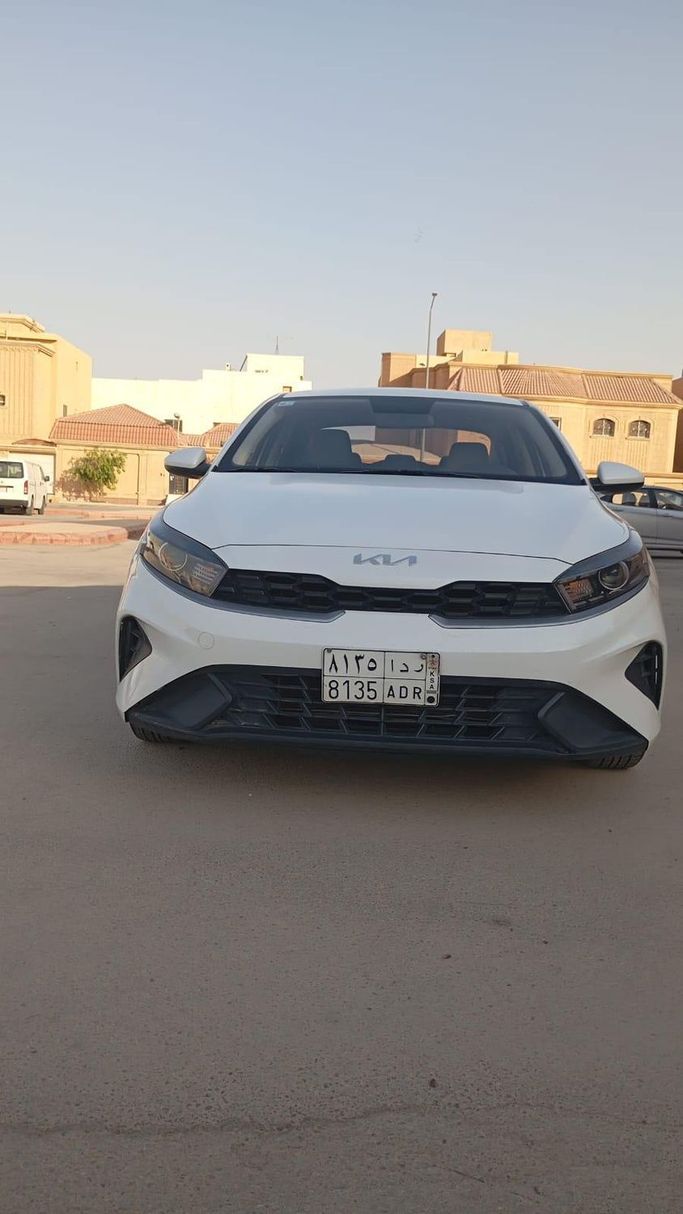 Used Kia Cerato IV Facelift, 1.6 l, 2022 in Saudi Arabia, Riyadh by Insta Car انستا كار, White color.  | AUTO.AE | Listing #261557