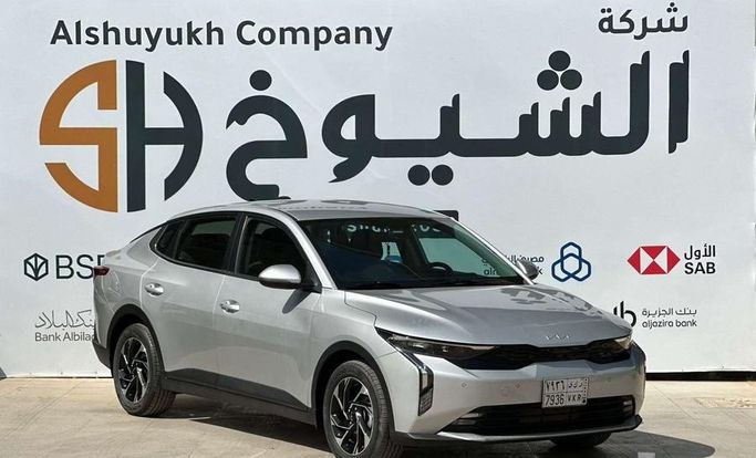 Used Kia K3 II (BD FL), 1.6 l, 2023 in Saudi Arabia, Riyadh by Al Shukh شركة معرض الشيوخ للسيارات, Silver color.  | AUTO.AE | Listing #296224 — photo 3 of 14